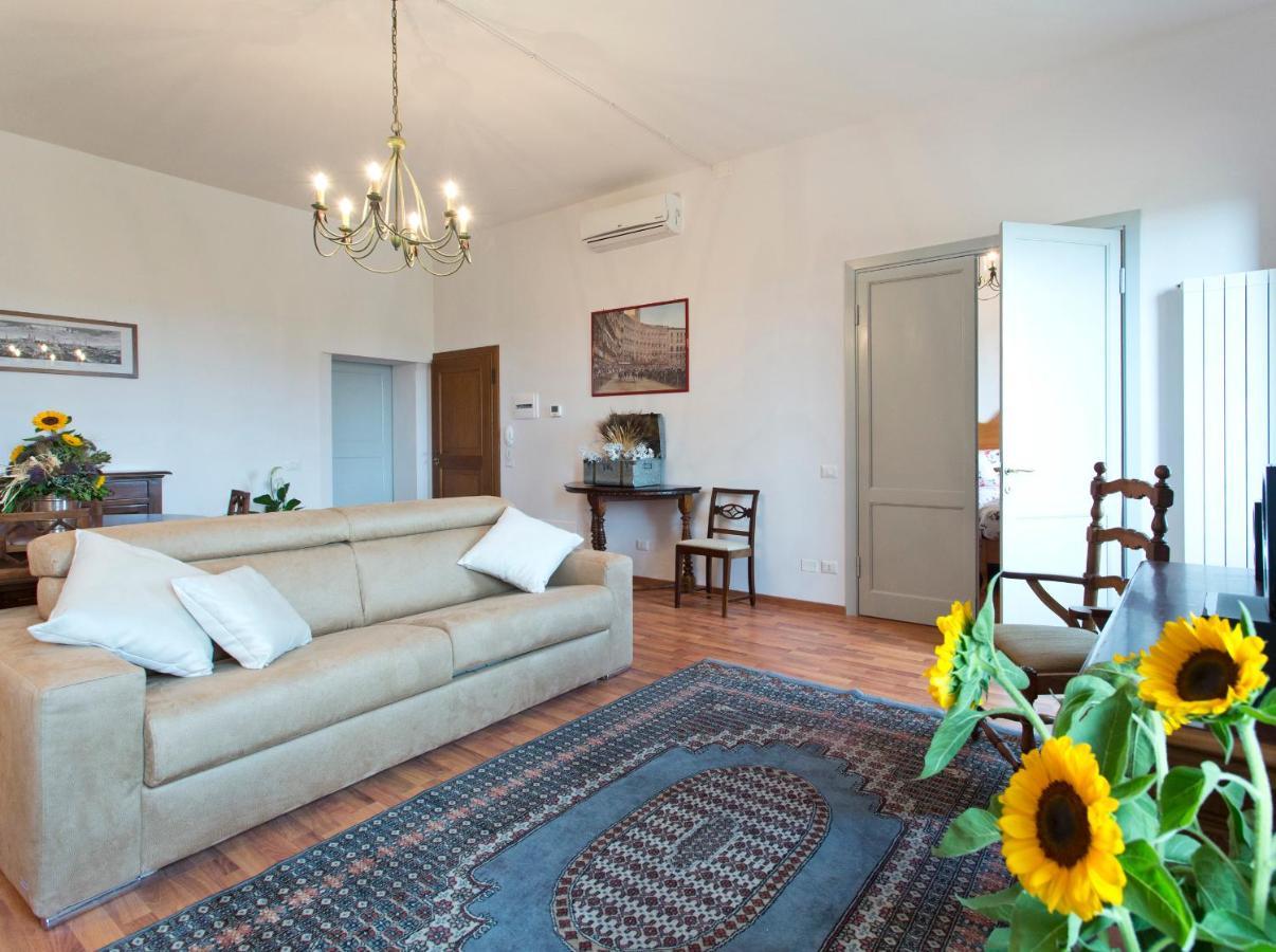 Ferienwohnung Residenza D'Epoca Palazzo Piccolomini Siena Exterior foto