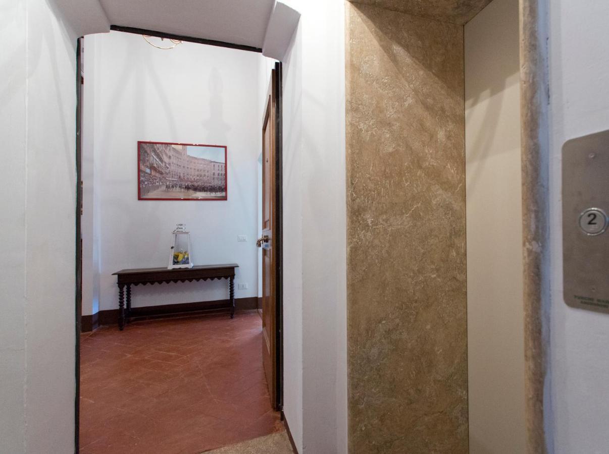 Ferienwohnung Residenza D'Epoca Palazzo Piccolomini Siena Exterior foto