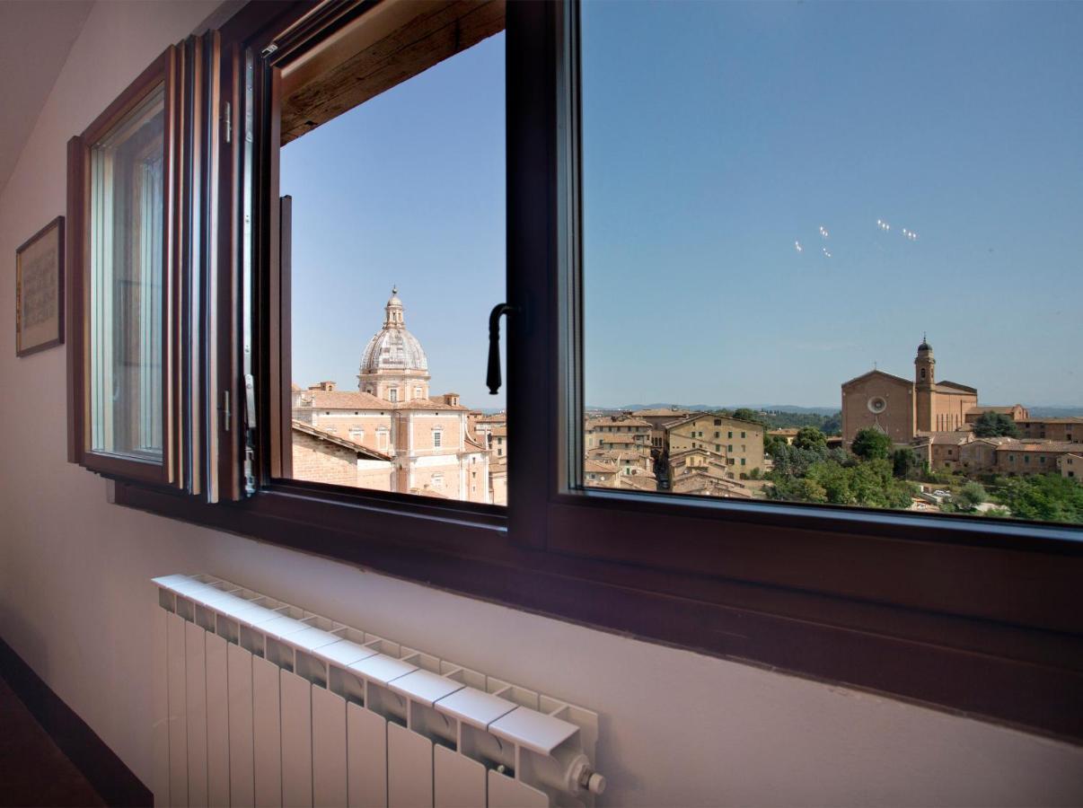 Ferienwohnung Residenza D'Epoca Palazzo Piccolomini Siena Exterior foto